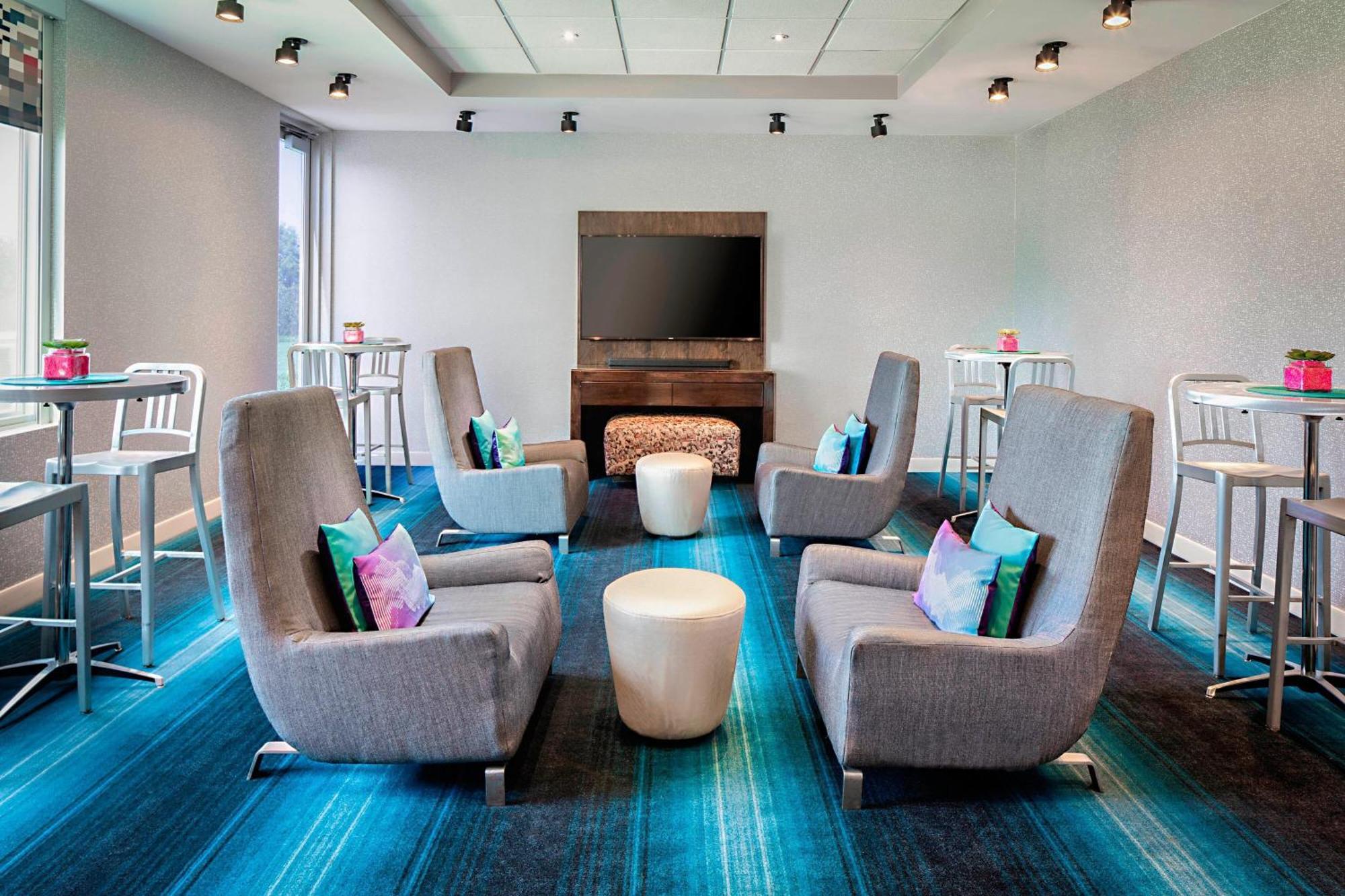 Aloft Hotel Las Colinas Irving Ngoại thất bức ảnh